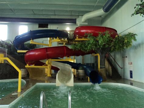 pirate's bay indoor water park.